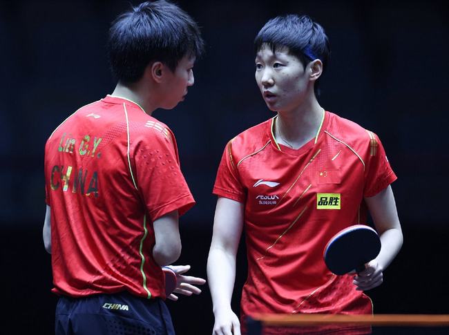 灰熊追布朗 灰熊追布朗