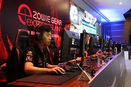 示了他们的 示了他们的