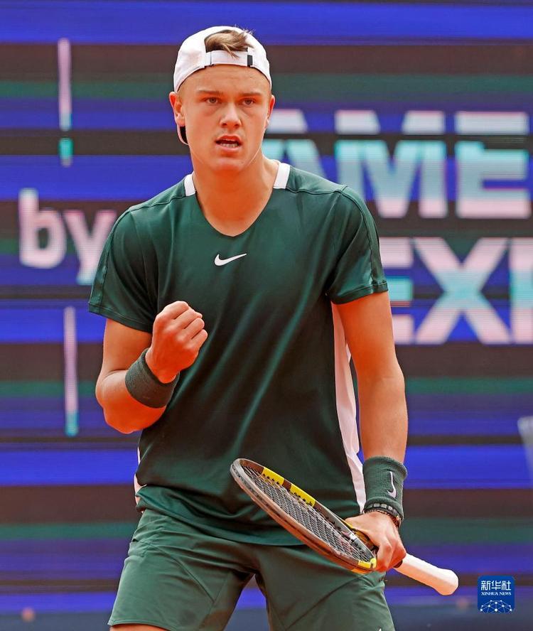 策略则更显 策略则更显