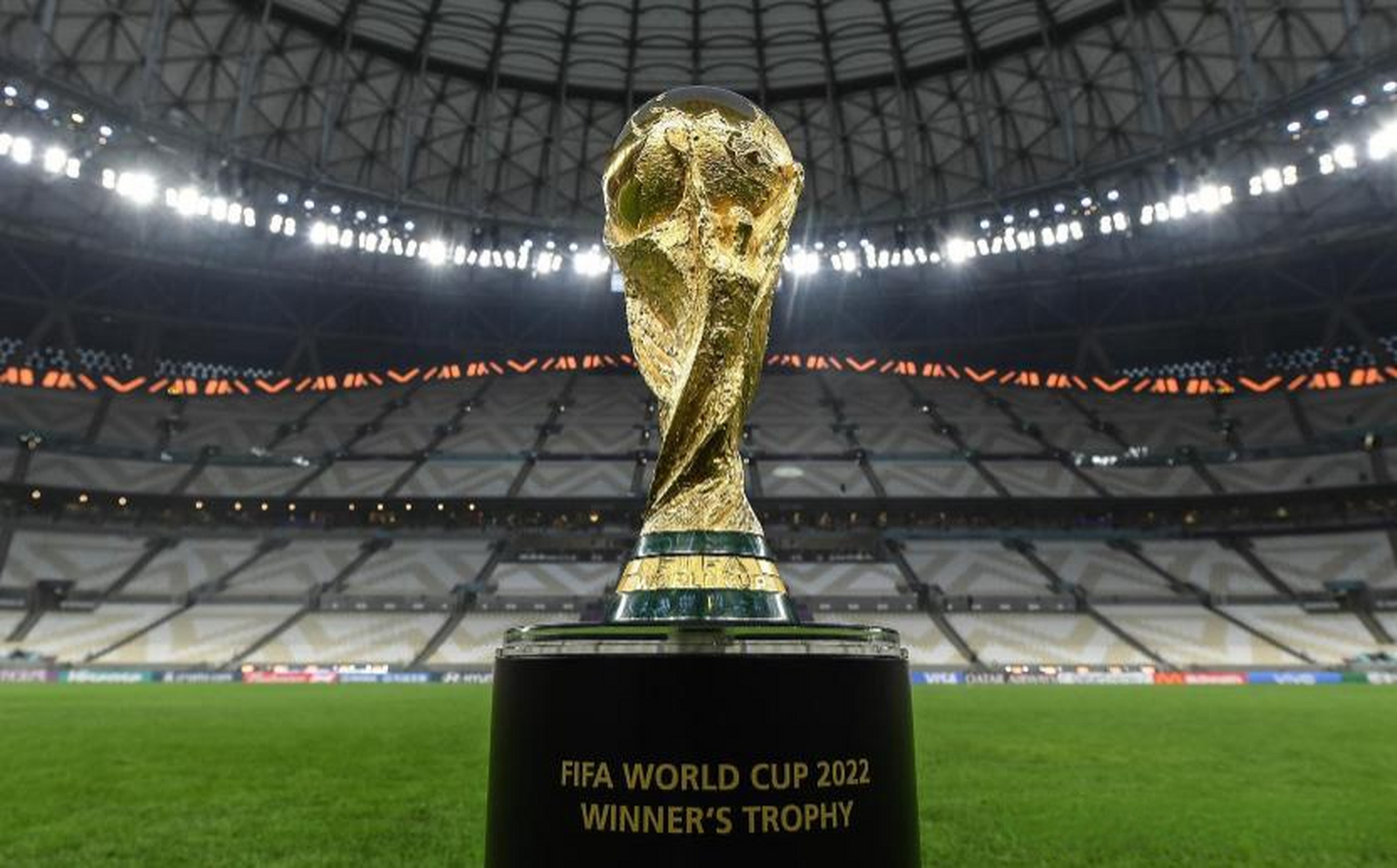 火箭2年1亿续约队内头号球星！剩余空间可同时留下这两悍将！